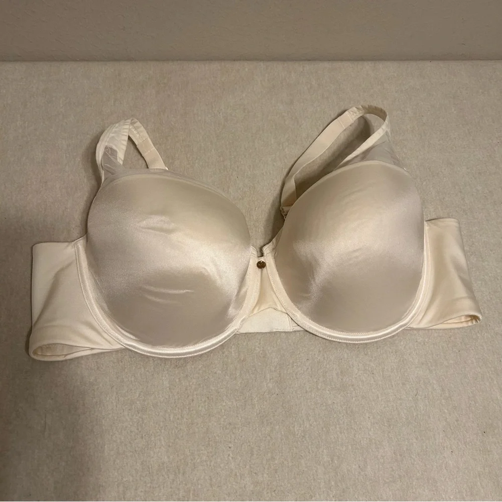 Cacique lightly Lined Wire White Ivory Bra Size 46C
